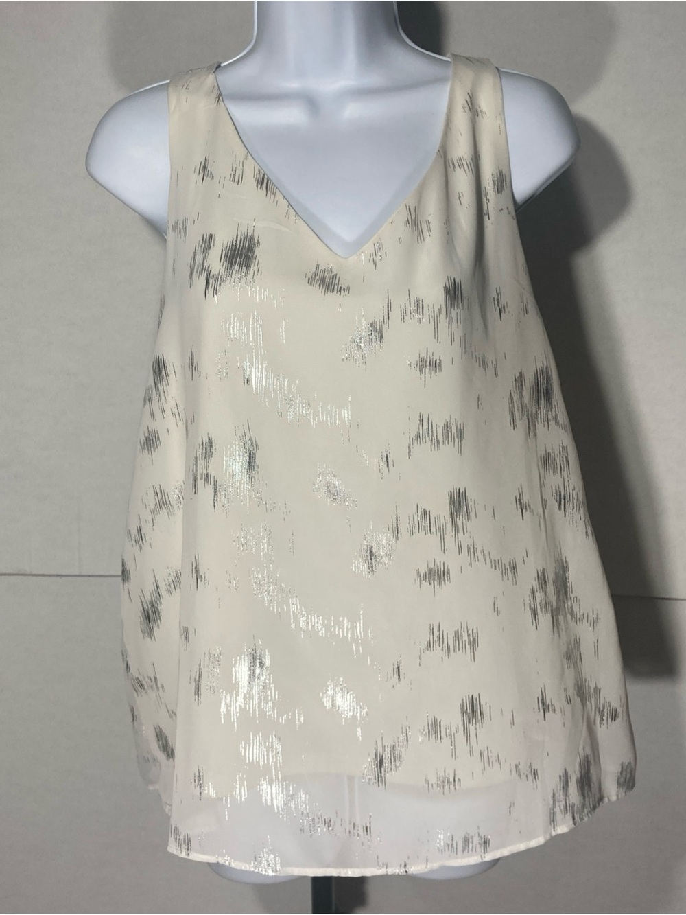 Covington Ivory Metallic Accent V-Neck Tank Top